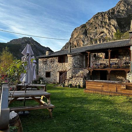 Apartamentos Rurales La Laguna Somiedo Valle de Lago 外观 照片