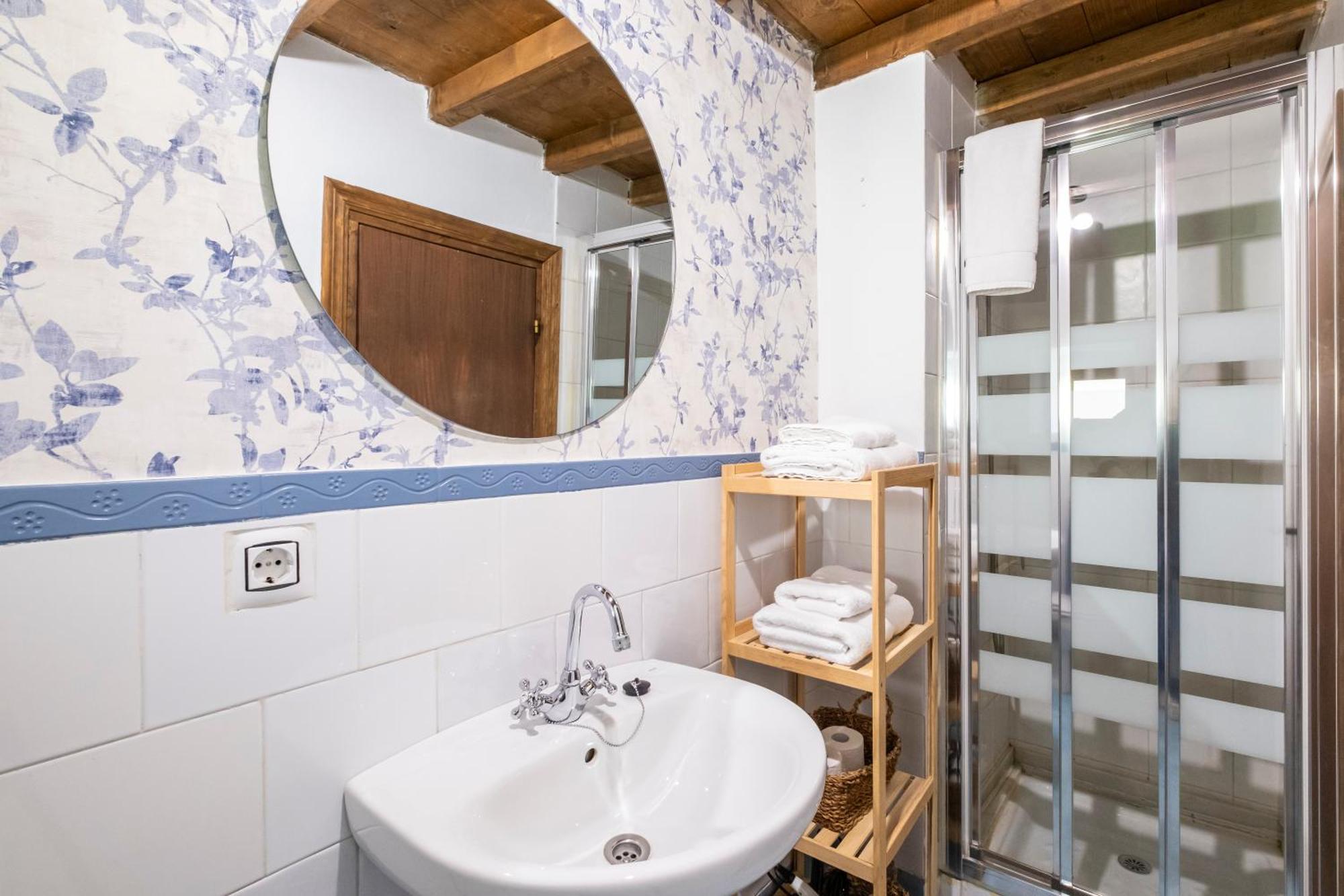 Apartamentos Rurales La Laguna Somiedo Valle de Lago 外观 照片