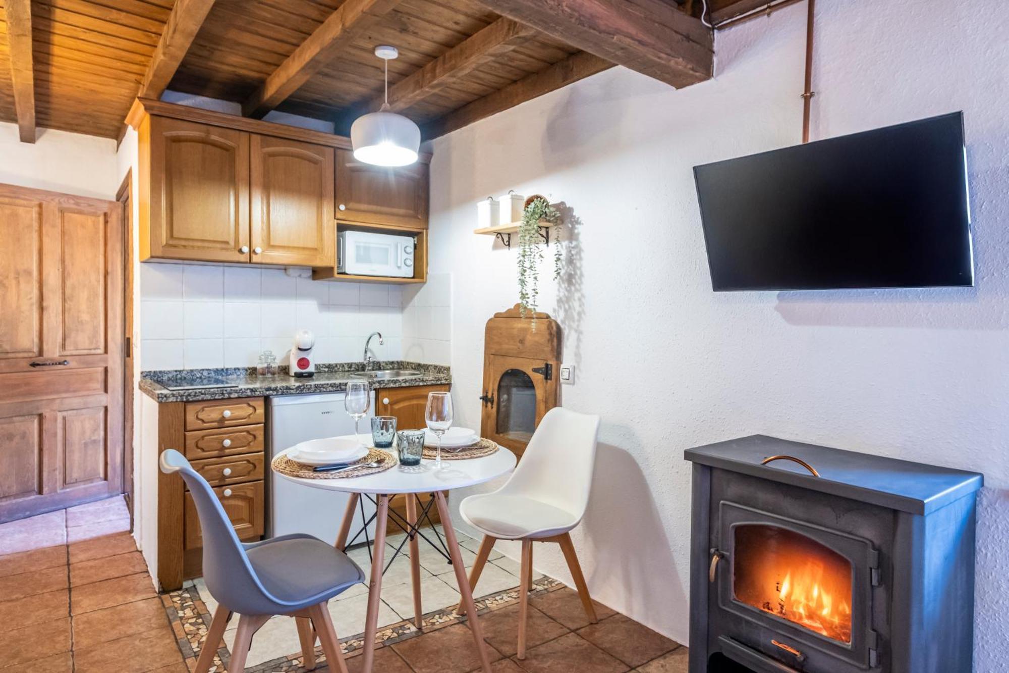Apartamentos Rurales La Laguna Somiedo Valle de Lago 外观 照片